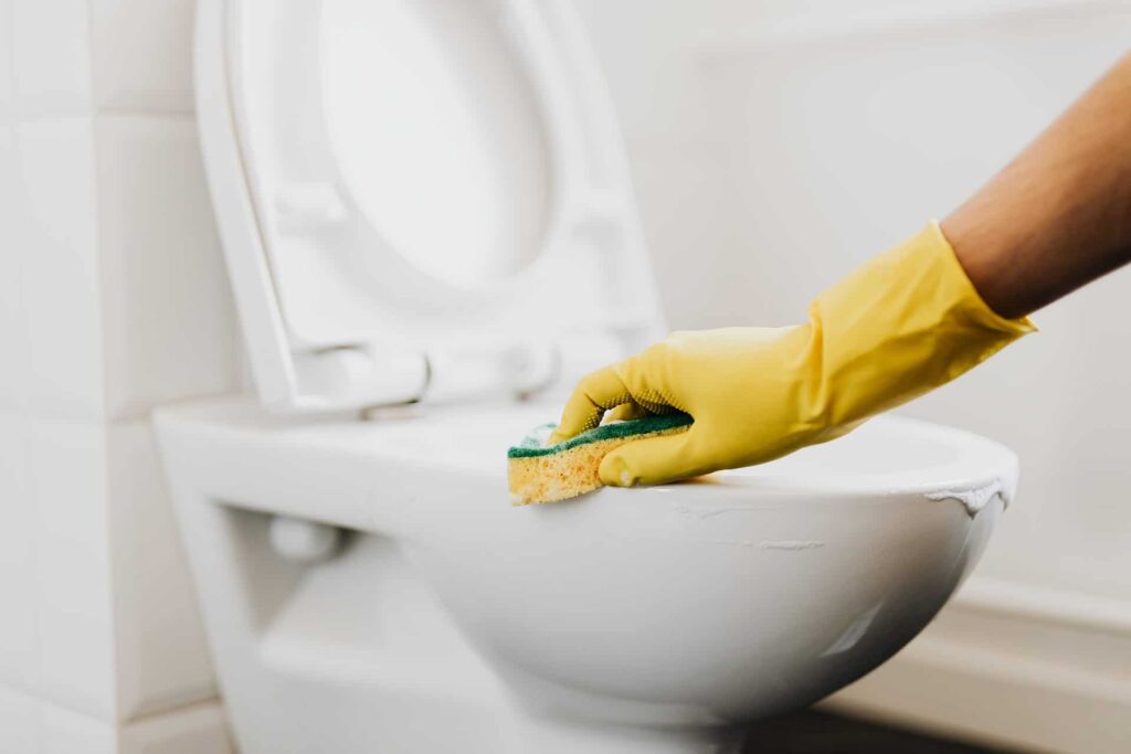 Bathroom cleaning tips to save time and worry Pexels Karolina Grabowska 4239071 1024x683